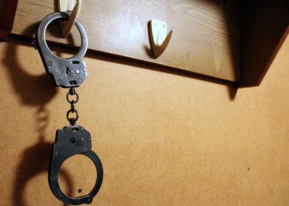 В Североуральске ранее судимый мужчина предстал перед судом по обвинению в изнасиловании 
