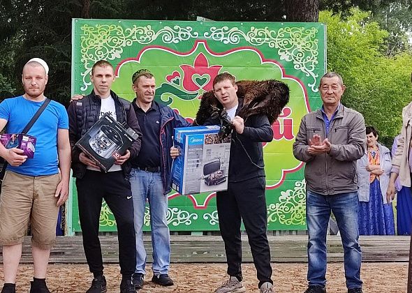 В Североуральске отпраздновали Сабантуй. Барана выиграл Сергей Харук