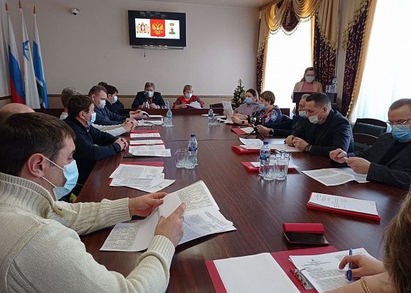 В Общественной палате вместо Соболя будет Шпильчак. “У вас тут шайка-лейка!” - заявила Ольга Коптяева