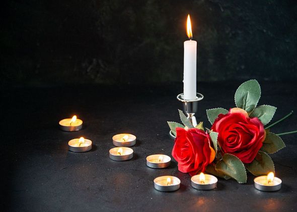 Мария Воронцова благодарит ветеранов за помощь в организации похорон сына