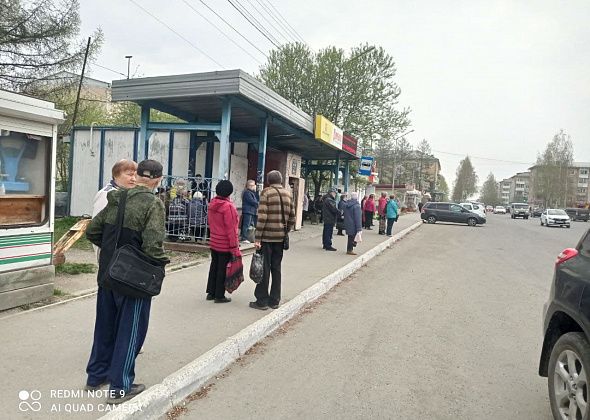 В Радоницу горожане могут уехать на кладбище на бесплатных автобусах. Последний рейс - вечером